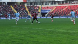 Gaziantep FK, sahasında Başakşehir’i yendi