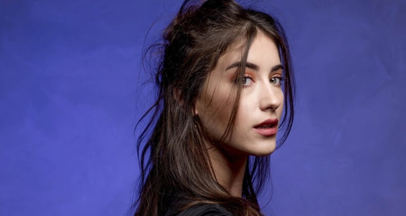 Hazal Kaya ameliyat oldu