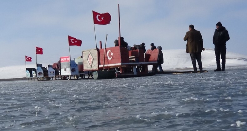 Kars Çıldır Gölü’nde atlı kızak keyfi sezonu açıldı