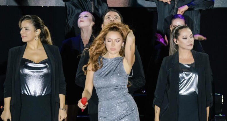 Şarkıcı Hadise Ankara’da! Mini elbisesiyle yaptığı dans konuşuldu