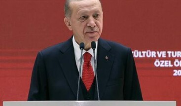 SON DAKİKA: Cumhurbaşkanı Erdoğan’dan ödül töreninde dikkat çeken mesaj! ”Mahalle baskısını reddediyoruz”