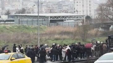 İstanbul’da viyadük düzenleme çalışması! Metro hattını kullanan yolcular isyan etti